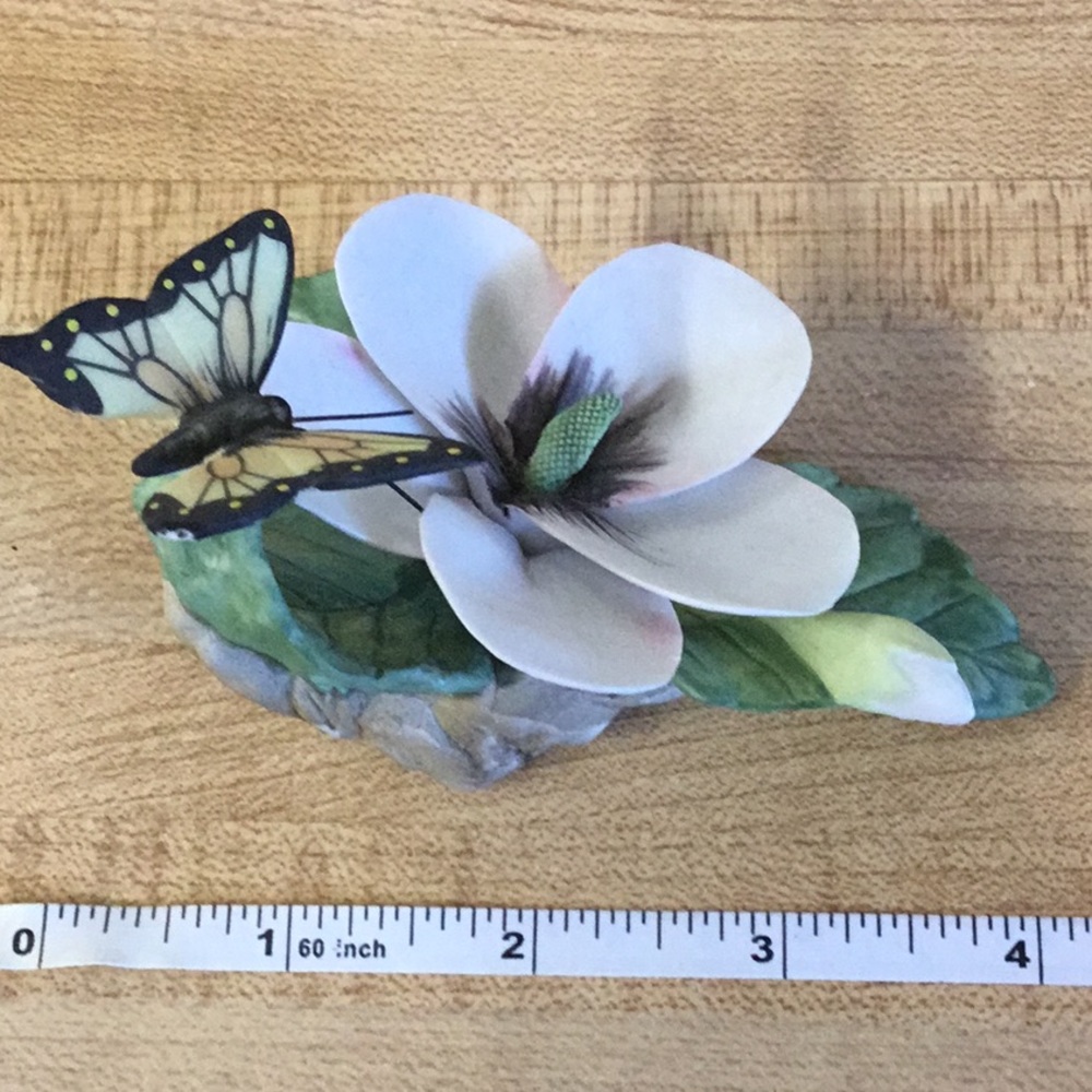 Beautiful Ceramic Flowers Art - Picture 8 of 12